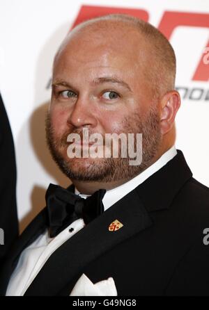 Gareth Unwin mit der Auszeichnung für die National Movie Awards 2011 in der Wembley Arena, London Stockfoto