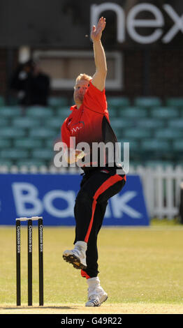 Cricket - Clydesdale Bank 40 - Gruppe B - Leicestershire / Durham - Grace Road. Matthew Hoggard Bowls von Leicestershire Stockfoto