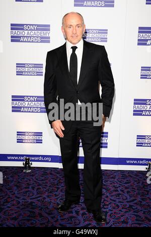 Barry McGuigan bei der Ankunft für die Sony Radio Academy Awards 2011 im Grosvenor House Hotel, London Stockfoto