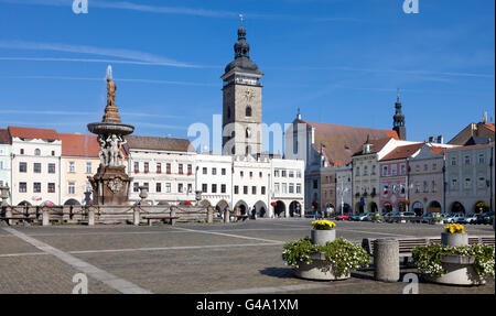 Historisches Viertel mit dem schwarzen Turm und die Samson-Brunnen, Ceske Budejovice auch bekannt als Budweis, Budvar, Südböhmen Stockfoto