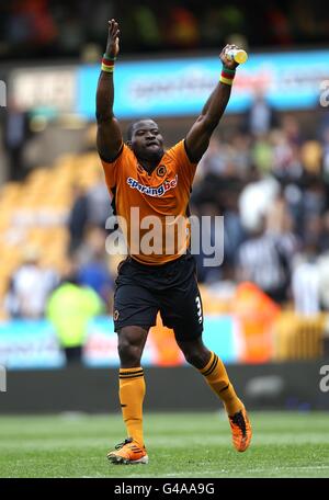 Fußball - Barclays Premier League - Wolverhampton Wanderers gegen West Bromwich Albion - Molineux. George Elokobi von Wolverhampton Wanderers feiert nach dem letzten Pfiff Stockfoto