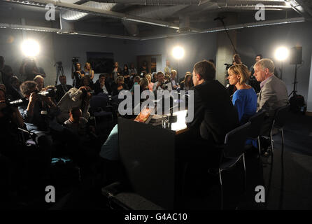 Kate und Gerry McCann halten eine Pressekonferenz im Zentrum von London zu ihrem neu erschienenen Buch "Madeleine" über das Verschwinden ihrer Tochter im Jahr 2007 ab. Stockfoto