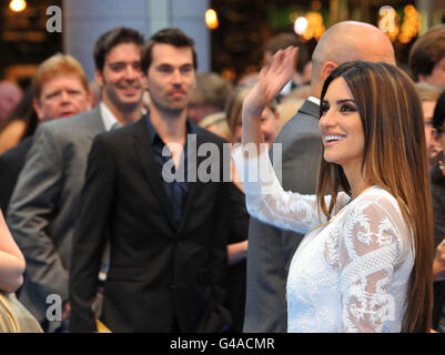 Penelope Cruz kommt zur britischen Filmpremiere von Pirates of the Caribbean: On Stranger Tides im Vue Westfield im Westen Londons. Stockfoto