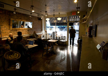 Im Inneren des berühmten murray Bagel bagel Store auf der 8th Avenue in New York City, USA, 11. November 2008 Stockfoto