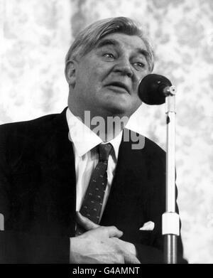 ANEURIN BEVAN SPRACH AUF DER SONDERKONFERENZ DER ARBEITERPARTEI IN BLACKPOOL. Stockfoto