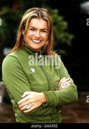 PA-NEWS FOTO 15.12.97 FERNSEHEN BLUE PETER MODERATORIN KATY HILL IN KENSINGTON ROOF GARDENS, LONDON FÜR DEN START DER KINDER BBC WINTER SAISON VON PROGRAMMEN Stockfoto