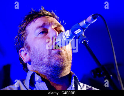 Ellenbogen Sie in Konzert - London Stockfoto