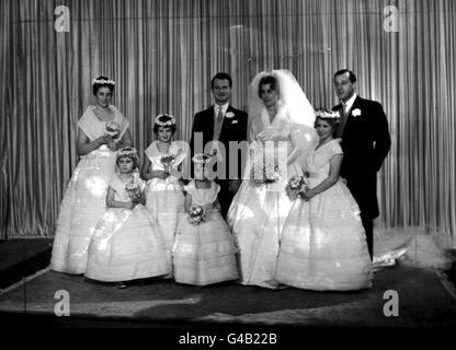 Royalty - Lady Pamela Mountbatten Hochzeit - Romsey Abbey, Hampshire Stockfoto