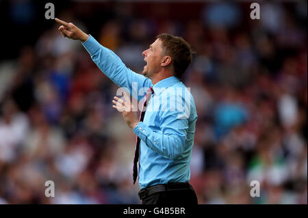 Fußball - Barclays Premier League - West Ham United / Sunderland - Upton Park. Kevin Keen, Caretaker Manager von West Ham United, steht auf der Touchline Stockfoto