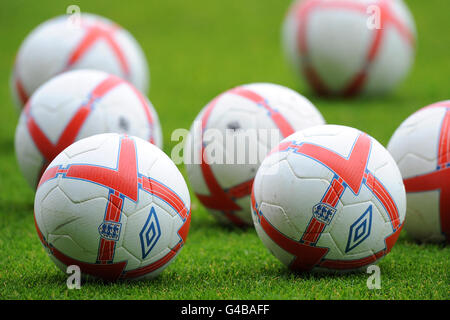 Fußball - Frauen Internationale Freundschaftsspiele - England V Schweden - Kassam Stadion Stockfoto