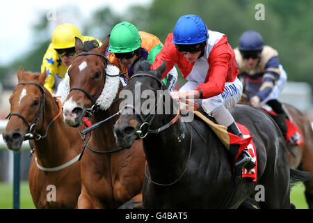 Pferderennen - Betfred Silver Bowl und Temple Stakes - Haydock Park. L-R: Jamie Spencer über Gruppentherapie, Jim Crowley über Prohibit und Ryan Moore über Kingsgate Native in the betfred.com Temple Stakes Stockfoto