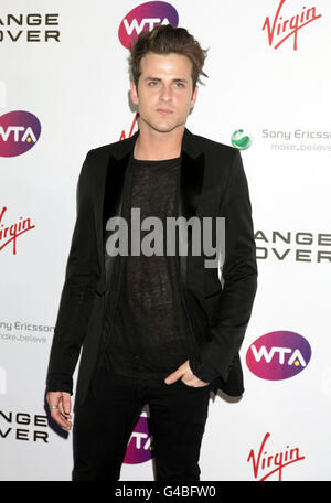 Jared Followill von Kings of Leon bei der Ankunft zur Pre-Wimbledon Party in den Roof Gardens im Westen Londons. DRÜCKEN SIE VERBANDSFOTO. Bilddatum: Donnerstag, 16. Juni 2011. Das Foto sollte lauten: Yui Mok/PA Wire Stockfoto