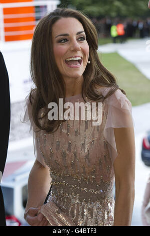 Die Herzogin von Cambridge nimmt an dem 10. Jährlichen ARK (Absolute Return for Kids) Galadinner im Namen der Stiftung von Prinz William und Prinz Harry im Perks Field, Kensington Palace, London Teil. Stockfoto