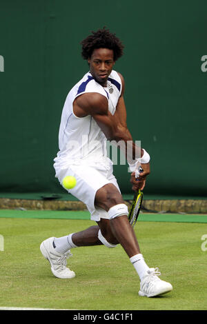 Tennis - Wimbledon Championships 2011 - Tag drei - All England Lawn Tennis und Croquet Club. Gael Monfils, Frankreich Stockfoto