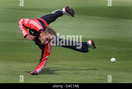 Cricket - International Twenty20 - England - Sri Lanka - England Netze Sitzung - Tag eins - der County Boden. Englands Kapitän Stuart Broad während der Nets-Sitzung auf dem County Ground, Gloucestershire. Stockfoto