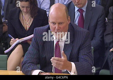 Stephen Hester, Chief Executive, Royal Bank of Scotland, beantwortet Fragen zur unabhängigen Beauftragung von Banken vor dem Treasury Select Committee im House of Commons, London. Stockfoto