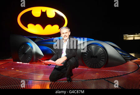 Professor Gordon Murray Designer des Batmobile in der Batman Live-Show mit seiner Kreation verwendet werden, wird in London enthüllt. Stockfoto