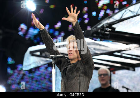 Bon Jovi Gig - Murrayfield. Jon Bon Jovi im Konzert in Murrayfield. Stockfoto