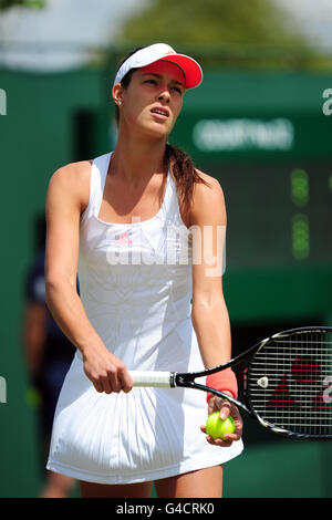 Tennis - Wimbledon Championships 2011 - Tag 4 - All England Lawn Tennis und Croquet Club. Ana Ivanovic, Serbien Stockfoto