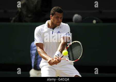 Tennis - Wimbledon Championships 2011 - Tag neun - All England Lawn Tennis und Croquet Club. Jo Wilfried Tsonga, Frankreich Stockfoto