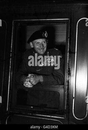 Feldmarschall Bernard Montgomery, 1. Viscount Montgomery von Alamein, der die 8. Armee während des Zweiten Weltkriegs befehligte Stockfoto