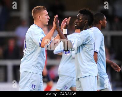 Fußball - Pre Season freundlich - Hinckley United gegen Coventry City - Greene King Stadium Stockfoto