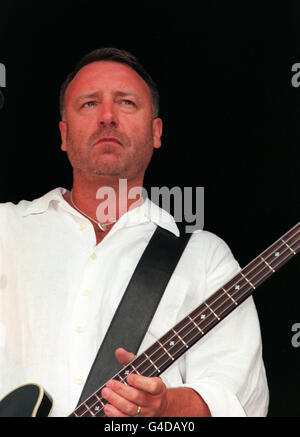 LESEFESTWOCHE PETER HOOK Stockfoto