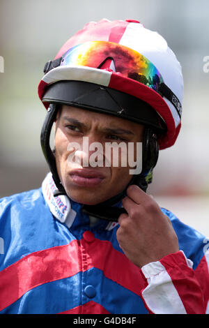 Horse Racing - 52. John Smith Cup Meeting 2011 - tyregiant.com Sommer Stakes - York Racecourse Stockfoto