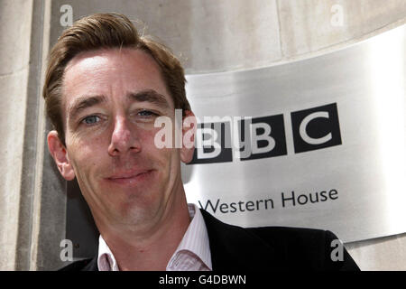 Irischer TV- und Radiomoderator Ryan Tubridy, im BBC Radio Center, London, der während des Sommers für Graham Norton in seiner BBC Radio-Show steht. Stockfoto