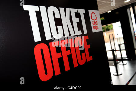 Fußball - Npower Football League Championship - Nottingham Forest New Kit Launch - City Ground Stockfoto