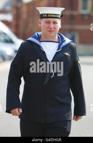 Marine Medic Gesichter vor dem Kriegsgericht Stockfoto