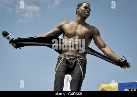 T4 on the Beach - Weston-super-Mare. Jason Derulo tritt bei T4 on the Beach in Weston-super-Mare, Somerset, auf. Stockfoto