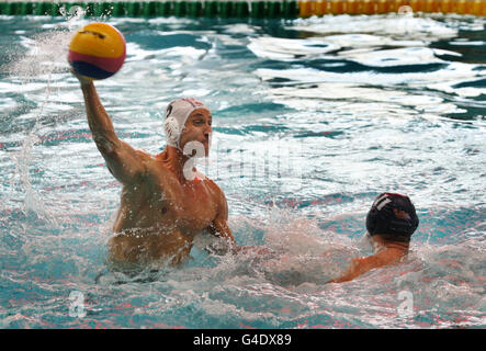 Der britische Kapitän Craig Fges in Aktion während eines 8-7-Sieges gegen Georgien während des EM 2012-Qualifying-Spiels im Manchester Aquatics Center, Manchester. Stockfoto