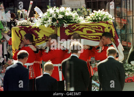 DIANA Funeral Sarg Stockfoto