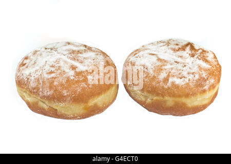 Zwei Berliner Donuts mit Zucker isoliert auf weiss gepudert Stockfoto