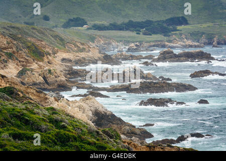 Blick auf die felsigen Pazifikküste bei Garrapata State Park, Kalifornien. Stockfoto