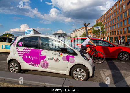Multi-City, Carsharing-Projekt in Berlin, in meiner app, eine Auto zu reservieren betrieben von CITROËN Deutschland, reine Elektroauto Flotte, Stockfoto