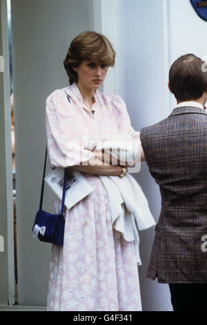 Lady Diana Spencer auf Smith's Lawn, Windsor, um ihrem zukünftigen Ehemann, Prinz Charles, beim Polo zuzusehen. Stockfoto