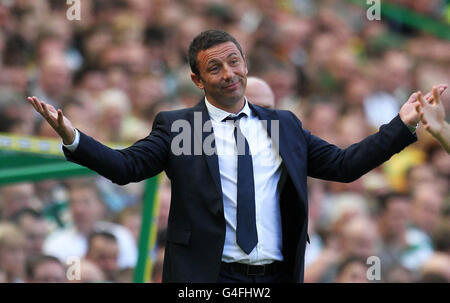 Derek McInnes, Manager von St. Johnstone, während des Spiels der Clydesdale Bank Scottish Premier League im Celtic Park, Glasgow. Stockfoto