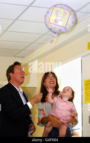 Cameron besucht Royal Hospital in Truro Stockfoto