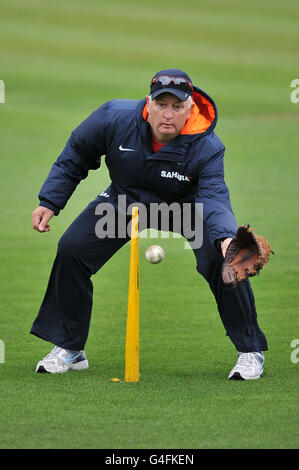 Cricket - Tour Match - Sussex gegen Indien - PROBIZ County Ground. Indiens Trainer Duncan Fletcher während des Warm-Up vor dem Tour Match auf dem PROBIZ County Ground, Hove. Stockfoto