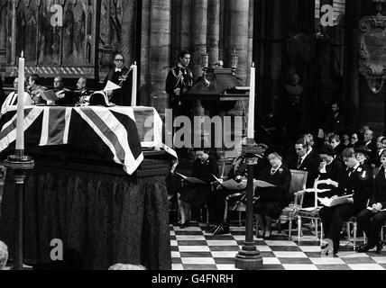 PA-NEWS FOTO-09.05.79 DER PRINZ VON WALES GIBT SEINER REDE BEI DER TRAUERFEIER VON EARL MOUNTBATTEN AT WESTMINSTER ABBEY IN LONDON Stockfoto