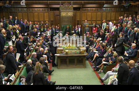 Premierminister David Cameron gibt vor dem Unterhaus in Zentral-London eine Erklärung zu den jüngsten Unruhen um England ab. Stockfoto