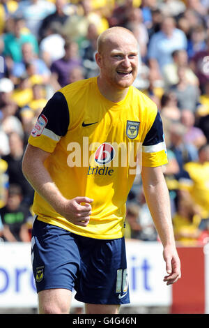 Fußball - npower Football League Two - Swindon Town / Oxford United - County Ground. Andrew Whing, Oxford United Stockfoto