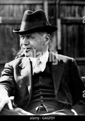 PA NEWS FOTO: Lord Beaverbrook (1879-1964): Eine undatierte Bibliotheksaufnahme von Lord Beaverbrook, dem Titel von William Maxwell Aitken (alias Max Aitken), britischer Zeitungsbesitzer und konservativer Politiker, geboren in Kanada, zu dessen Zeitungen auch der Daily Express gehörte. 1918 war er Informationsminister und von 1940 bis 1941 Minister für die Flugzeugproduktion. Stockfoto