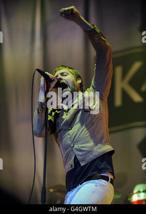 Kaiser Chiefs in Kirkstall Abbey - Leeds Stockfoto