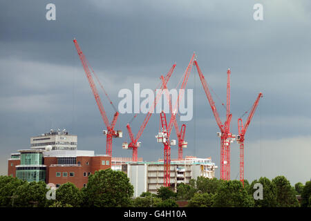 Bauarbeiten auf dem Gelände des ehemaligen BBC Television Centre in White City in West-London, England, Vereinigtes Königreich, am 18. Juni 2016. Stockfoto