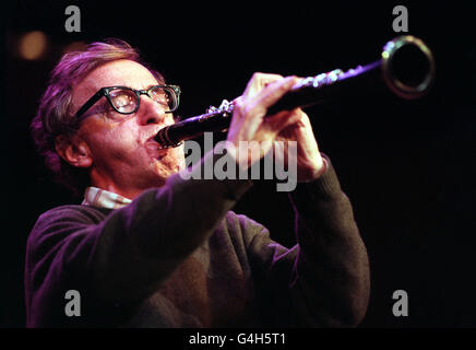 Woody Allen spielt Klarinette Stockfoto