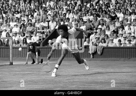 Tennis - Wimbledon - Herren Viertelfinale - Arthur Ashe V Björn Borg - Centre Court Stockfoto