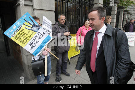 Der Junior-Finanzminister Brian Hayes kommt im Leinster House, Dublin, als TD nach der Sommerpause heute wieder zum Dail zurückkehrt. Stockfoto